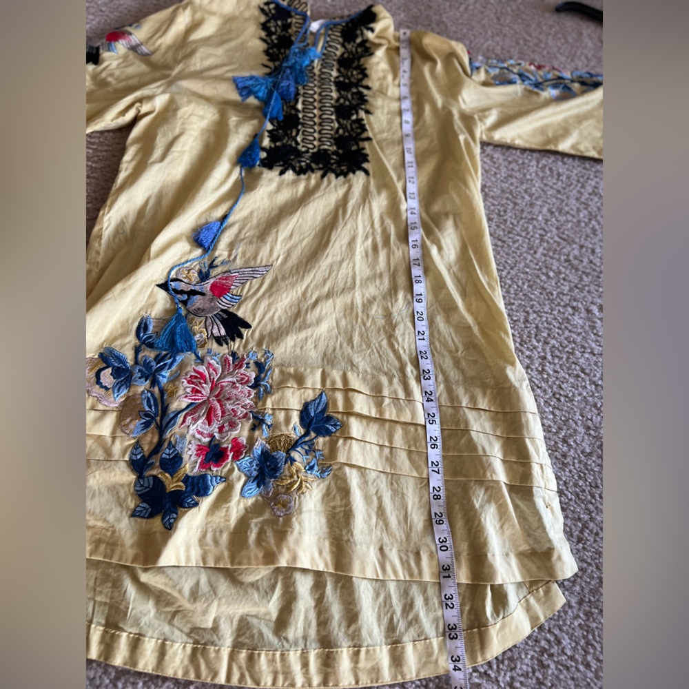 Pakistan Embroidered Yellow Kurti with Floral Design + Dupatta - Picture 4 of 7